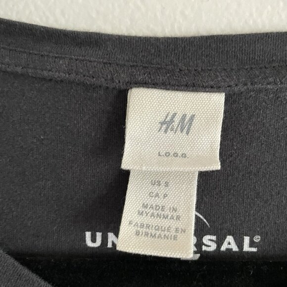 H&M Women S Gray Universal Music Group Sequin Graphic Short Sleeve T-Shirt - Picture 4 of 8